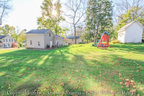 809 High St SE, Lowell, MI 49331 photo 3