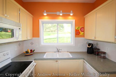 809 High St SE, Lowell, MI 49331 photo 5