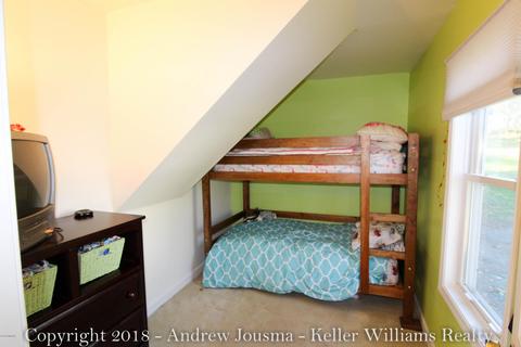809 High St SE, Lowell, MI 49331 photo 10