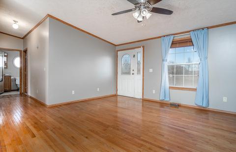 1096 5th St, Plainwell, MI 49080 photo 4