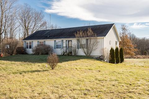 1096 5th St, Plainwell, MI 49080 photo 1