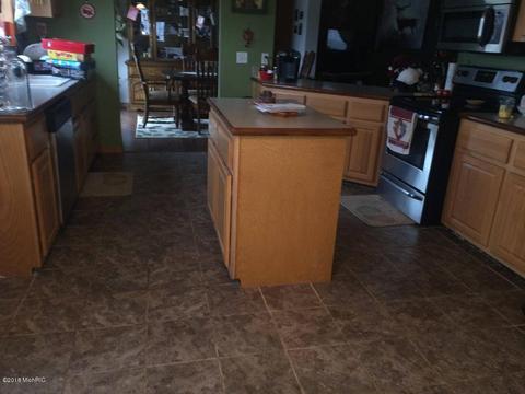 16235 Division Dr, Marshall, MI 49068 photo 8