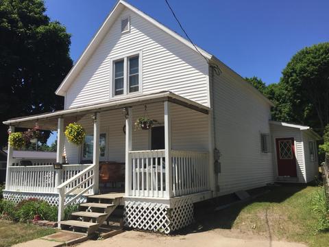 409 E Main St, Marion, MI 49665 photo 2
