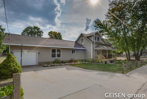 419 W Center St, Belding, MI 48809 photo 23