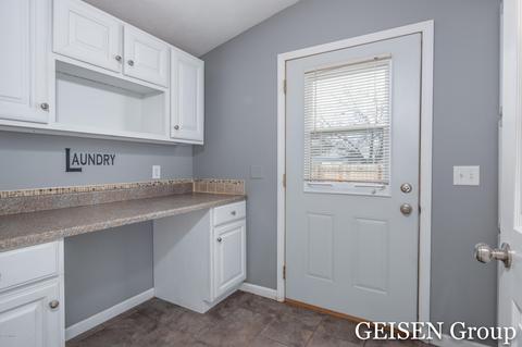 419 W Center St, Belding, MI 48809 photo 13