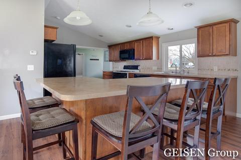 419 W Center St, Belding, MI 48809 photo 8
