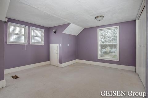419 W Center St, Belding, MI 48809 photo 17