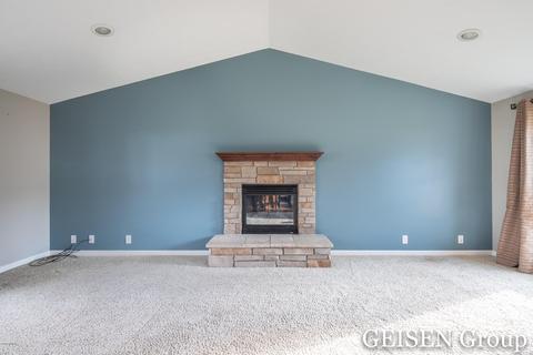 419 W Center St, Belding, MI 48809 photo 11