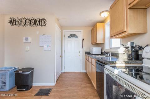 616 Hambrook St, Belding, MI 48809 photo 13
