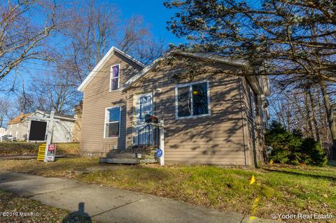 616 Hambrook St, Belding, MI 48809 photo 2