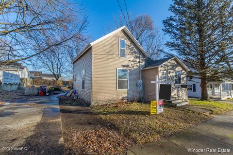 616 Hambrook St, Belding, MI 48809 photo 3
