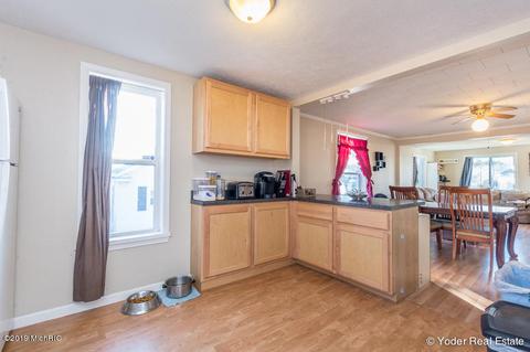 616 Hambrook St, Belding, MI 48809 photo 14