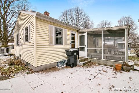 408 Ranney St, Belding, MI 48809 photo 16