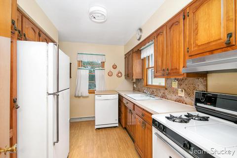 408 Ranney St, Belding, MI 48809 photo 7