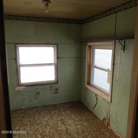 359 E Klees Rd, Stanton, MI 48888 photo 10