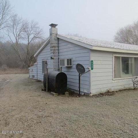 359 E Klees Rd, Stanton, MI 48888 photo 4