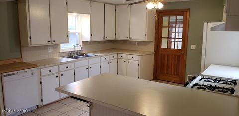 701 E Main St, Ionia, MI 48846 photo 13