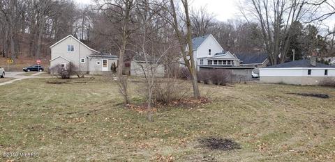 701 E Main St, Ionia, MI 48846 photo 2