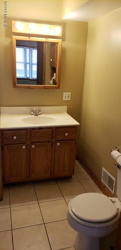 701 E Main St, Ionia, MI 48846 photo 19