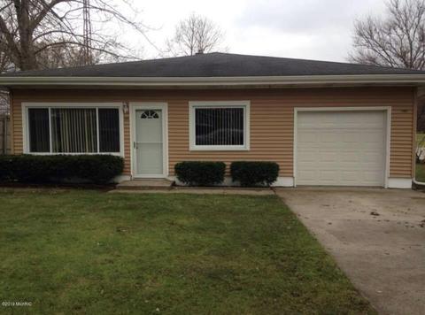 302 Hillview St, Buchanan, MI 49107 photo 1