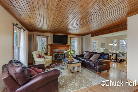 61 W Chamberlain Ct, Grant, MI 49327 photo 4