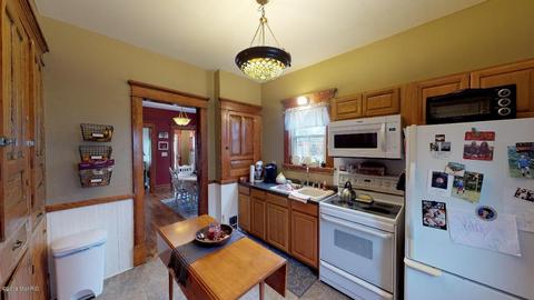 715 E Michigan Ave, Marshall, MI 49068 photo 4