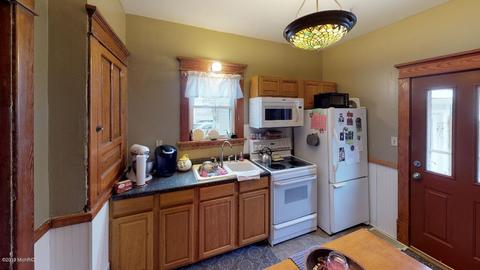 715 E Michigan Ave, Marshall, MI 49068 photo 5