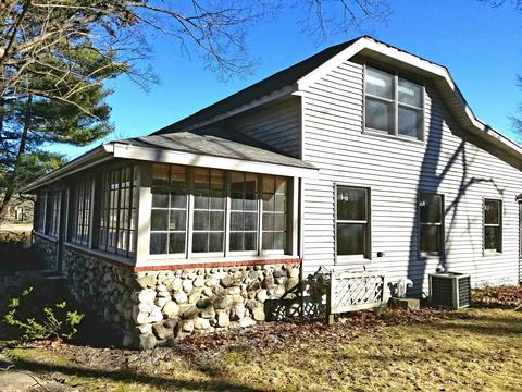 343 Ewing St, Newaygo, MI 49337 photo 4
