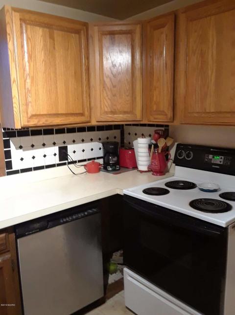 1434 Haslett Rd, Haslett, MI 48840 photo 10