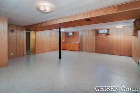 1004 S Broas St, Belding, MI 48809 photo 17
