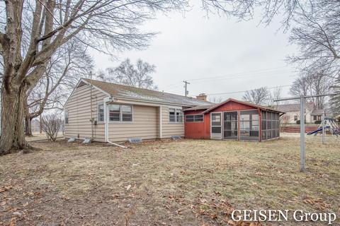 1004 S Broas St, Belding, MI 48809 photo 20