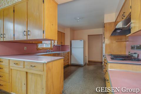 1004 S Broas St, Belding, MI 48809 photo 6