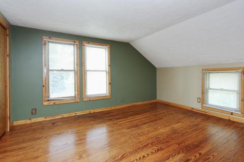 11 Maple St, Three Oaks, MI 49128 photo 5