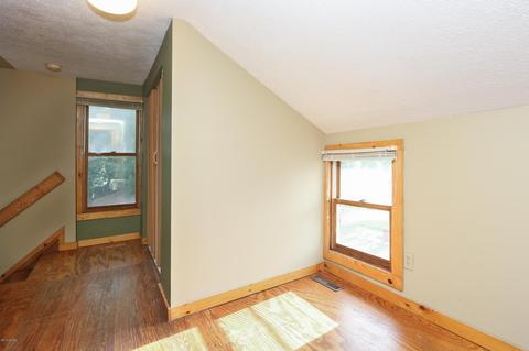 11 Maple St, Three Oaks, MI 49128 photo 10