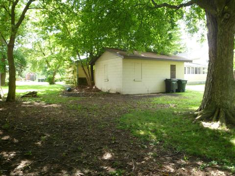 11 Maple St, Three Oaks, MI 49128 photo 15