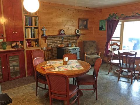 357 W Barton St, Newaygo, MI 49337 photo 4