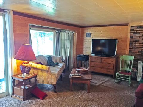 357 W Barton St, Newaygo, MI 49337 photo 7