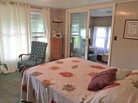 357 W Barton St, Newaygo, MI 49337 photo 9
