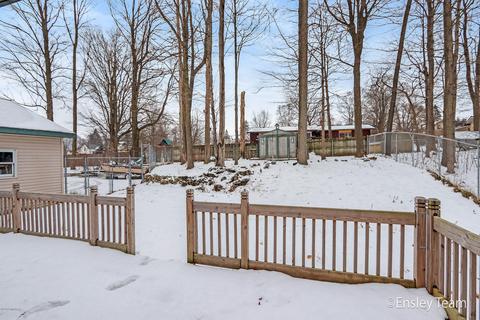 940 S Front St, Belding, MI 48809 photo 8