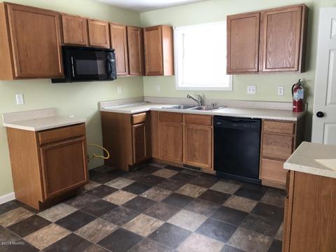 1107 Krum Ave, Three Rivers, MI 49093 photo 5