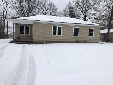 1107 Krum Ave, Three Rivers, MI 49093 photo 1