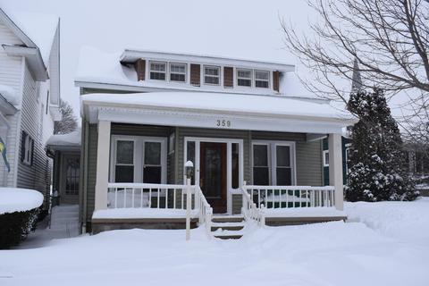 359 4th St, Manistee, MI 49660 photo 2