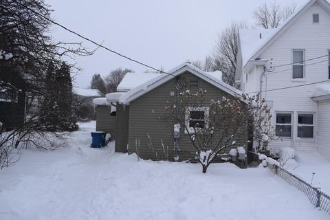 359 4th St, Manistee, MI 49660 photo 5