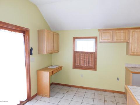 707 E Michigan Ave, Marshall, MI 49068 photo 3