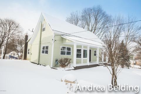 609 Charles St, Belding, MI 48809 photo 1