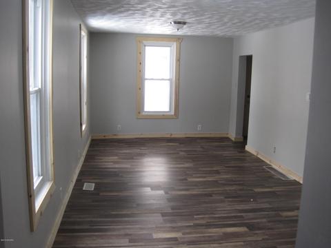 722 E Main St, Ionia, MI 48846 photo 10