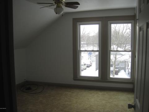 722 E Main St, Ionia, MI 48846 photo 15