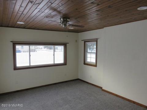 79 E Chicago St, Quincy, MI 49082 photo 6