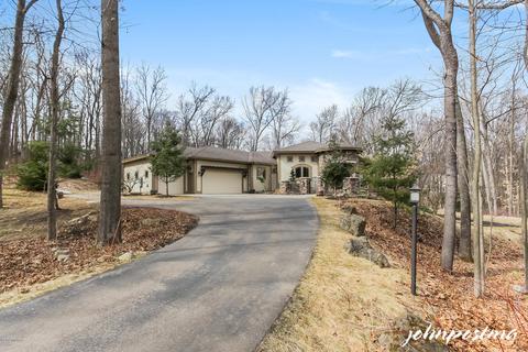 8305 Bolt Dr SE, Ada, MI 49301 photo 7