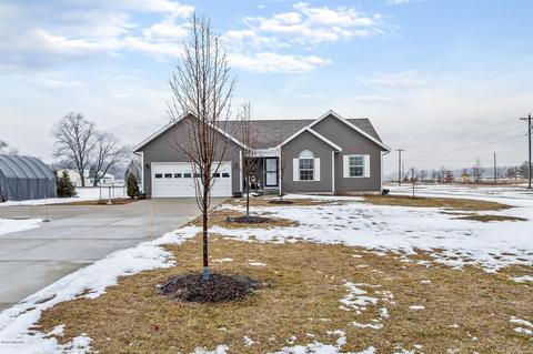 4394 Cimarron Dr, Dorr, MI 49323 photo 3